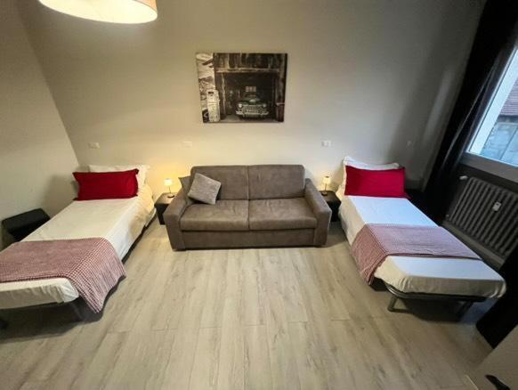 Апартаменты Sleep & Fly Bgy Airport-Station-Center Бергамо Экстерьер фото
